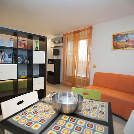נאפולי Serra Casa Vacanza A Piazza Del Plebiscito מראה חיצוני תמונה